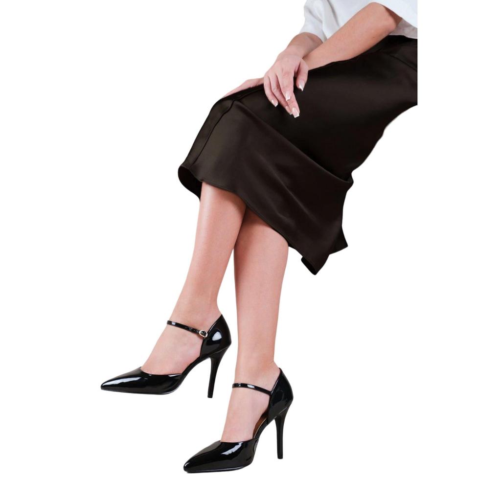 Where's That From Womens/Ladies Reflex Patent Leather Pointed Mid Heel Sandals