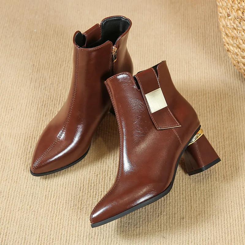 Модные новые ботильоны на платформе для женщин Осень Зима Дизайнерские женские туфли на мягкой подошве Модные ботинки из кожи на острие в британском стиле Женские