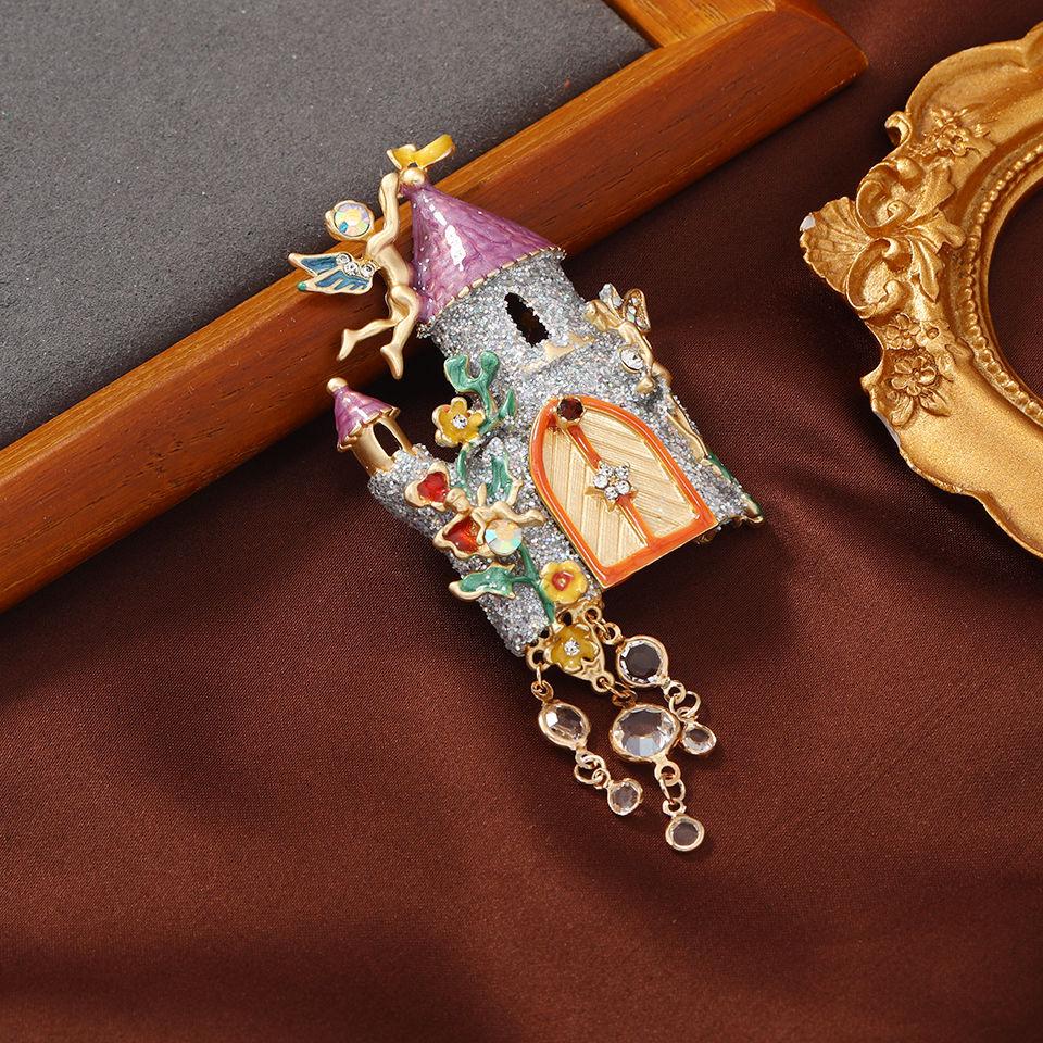 Vintage Fairy Tale Castle Brooch: Women's Luxury Tassel Pendant Pin