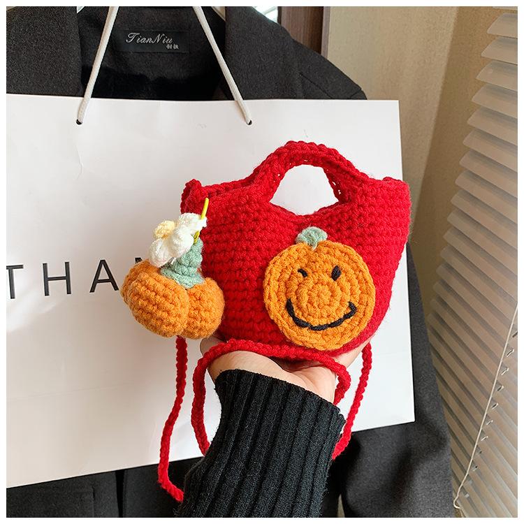 Новые модные мультяшные сумки через плечо 2025 года, рождественская вязаная крючком сумка ручной работы из пряжи, креативная сумка-мессенджер для мобильного телефона в форме Санта-Клауса, снеговика, тыквы