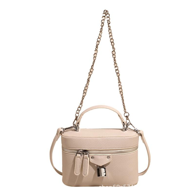 Premium Sense of Foreign Style Niche Handbag Women's 2025 New Versatile Shoulder Messenger Bag Light Luxury Commuter Chain Bag