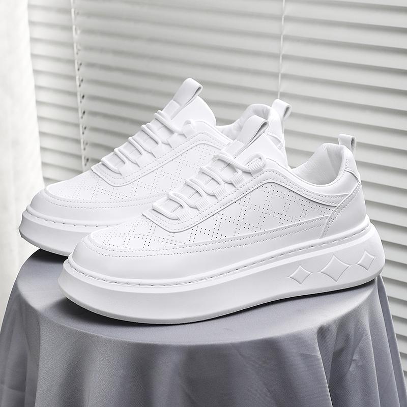 Мужские кроссовки для ходьбы на плоской подошве белого цвета, повседневные уличные кроссовки для скейтбординга, новинка 2025 года, удобные теннисные туфли, мужские кроссовки на шнуровке