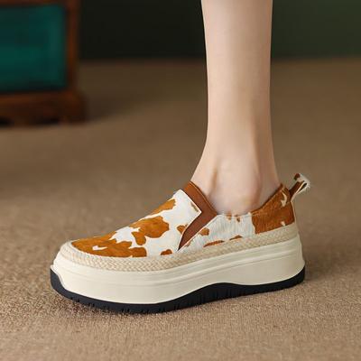 Модная обувь для женщин танкетка слипоны узор высокая платформа женская обувь 39 качество корейская 2025 новинка удобная и элегантная эстетика