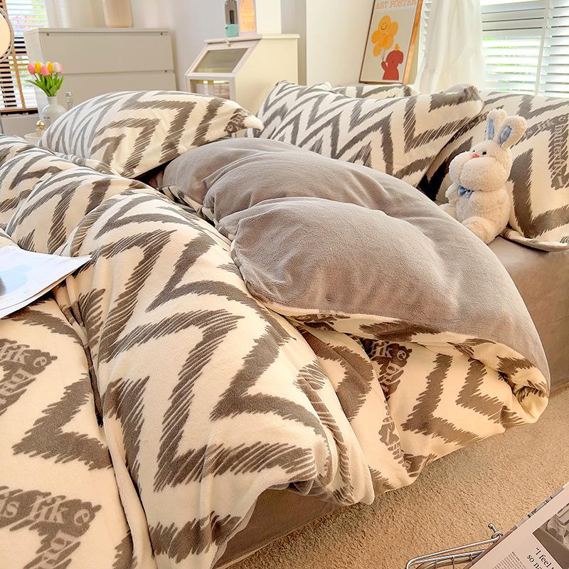 Зимнее молочное бархатное 4 предмета, скандинавское бархатное коралловое бархатное пододеяльник, фланелевая простыня, пододеяльник