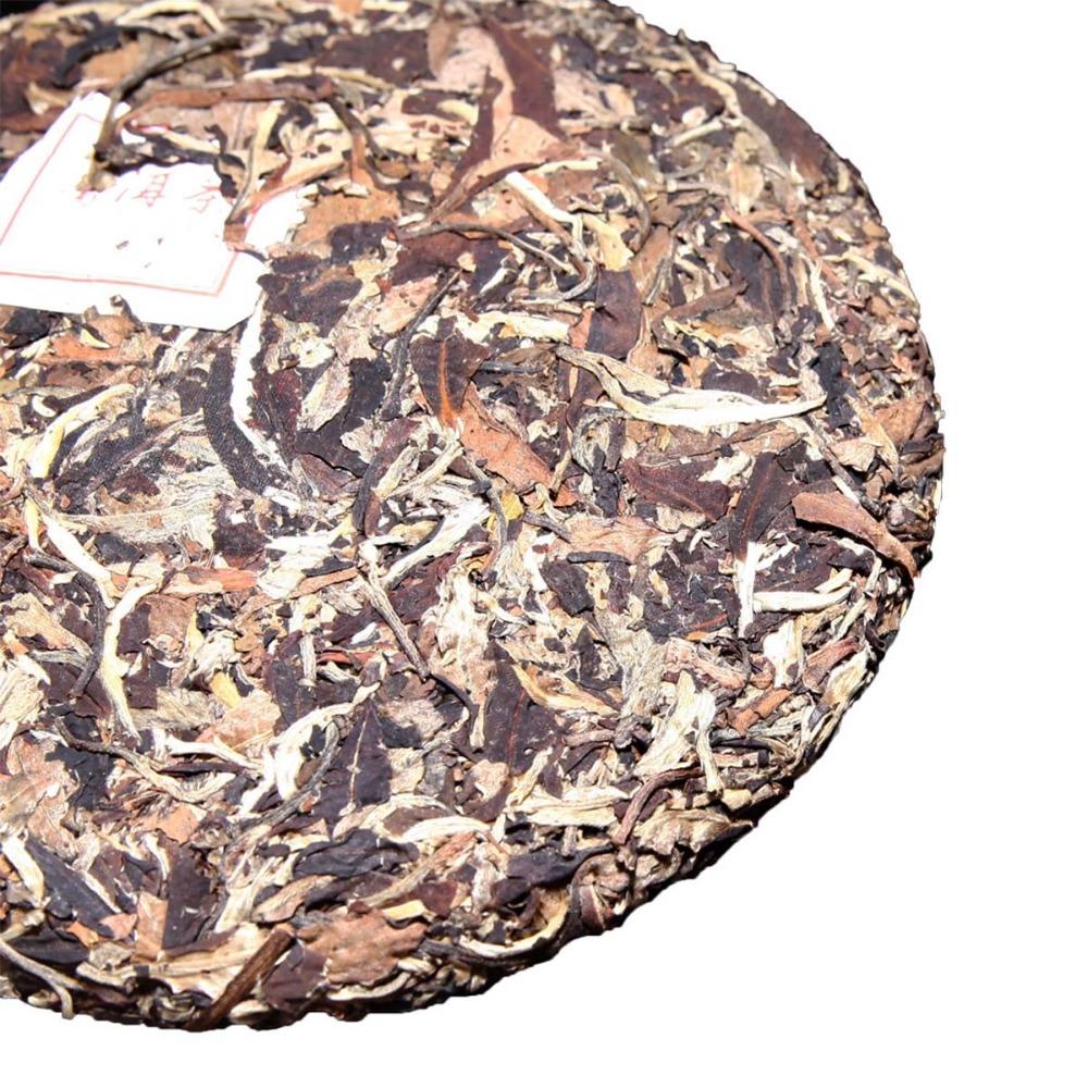 Сырой Пуэр из Юньнани, блин 357г, Лунный Белый Yue Guang Bai