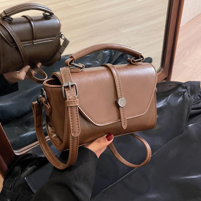 Ретро-сумка с иностранной текстурой 2024 года, новая женская сумка, популярная модная сумка-мессенджер, маленькая квадратная сумка