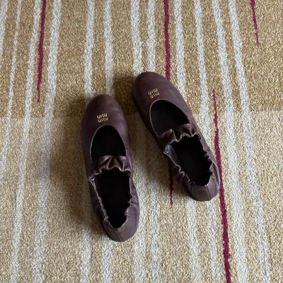 Версия из коровьей кожи~ Кожаные балетки в британском стиле с ремешком через подъем, женские весенние туфли Мэри Джейн на мягкой подошве, маленькие кожаные туфли, ladyshoes