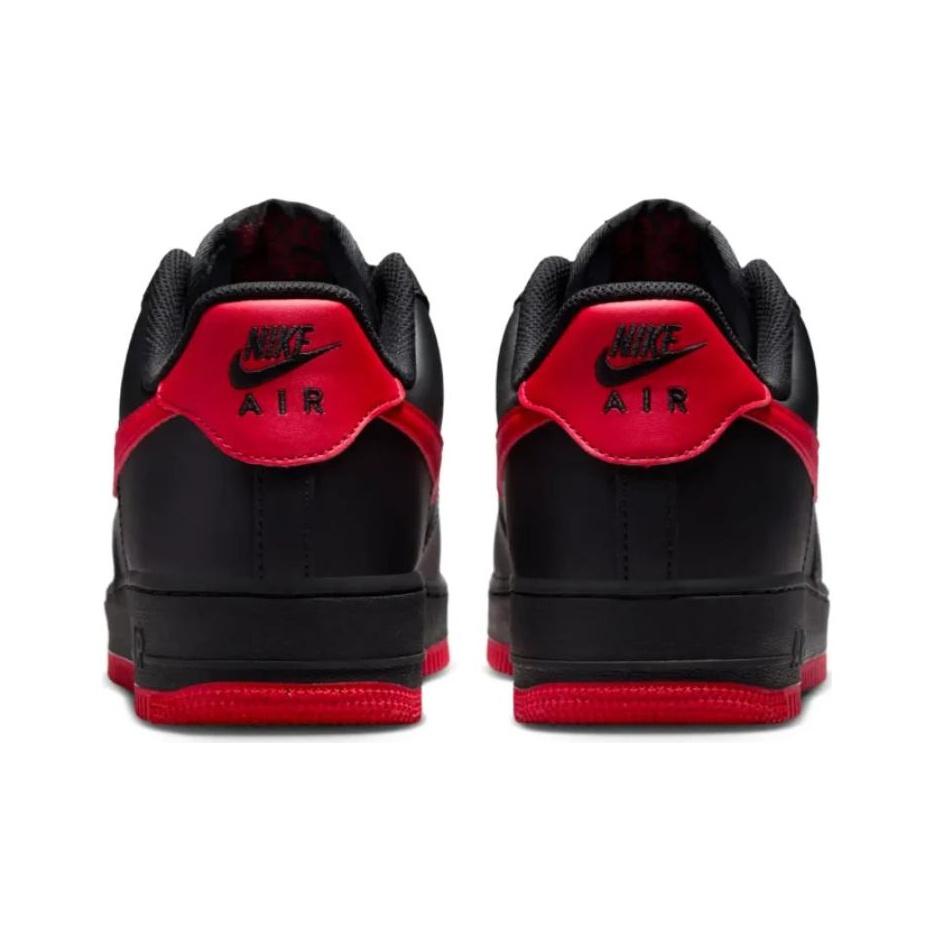 Nike Кроссовки унисекс Air Force 1 07 Bred черные университетско-красные FJ4146-002