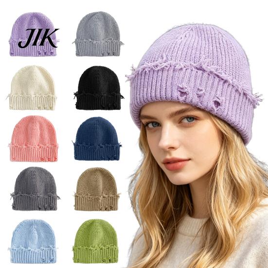 Stylish Graffiti Pattern Cap Winter Knit Hat for Men Women, Chunky Snow Cap, Lightweight Warm Comfortable Hiking Headwear Hats, Unisex Slouchy
