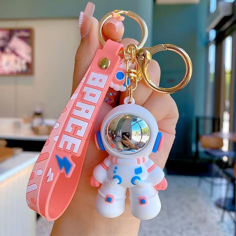 Cartoon Lightning Keychain Cute Astronaut Doll Pendant Couple Car Keyring Bag Keyholder Creative Bag Charm Accessories