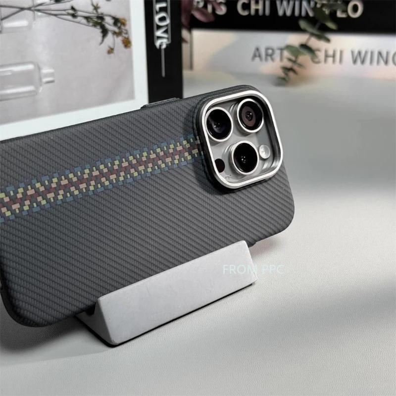 Магнитный чехол из углеродного волокна 17 Cover для iPhone 16 15 Pro Max Беспроводная зарядка Магниты Оболочка Сплав Кольцо для камеры Броня Funda