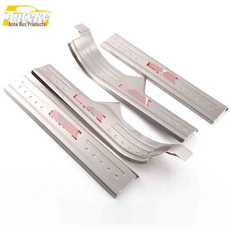 Декоративные накладки на пороги и бампер Baojun 560, защитные полосы от царапин и накладки на педали