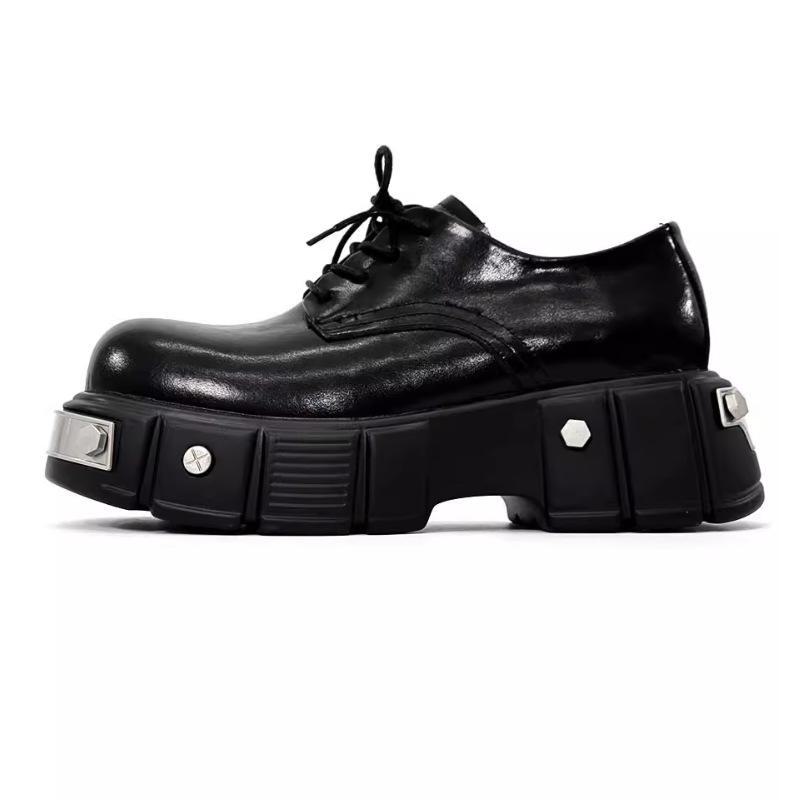 Модные туфли из коровьей кожи с заклепками: Весна/осень 2024 г., европейская и американская обувь в стиле «ниш» с большой головкой.