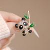 Милая брошь в виде панды из бамбука, универсальная брошь в виде животного из бамбука с бриллиантами, антибликовые аксессуары для куртки