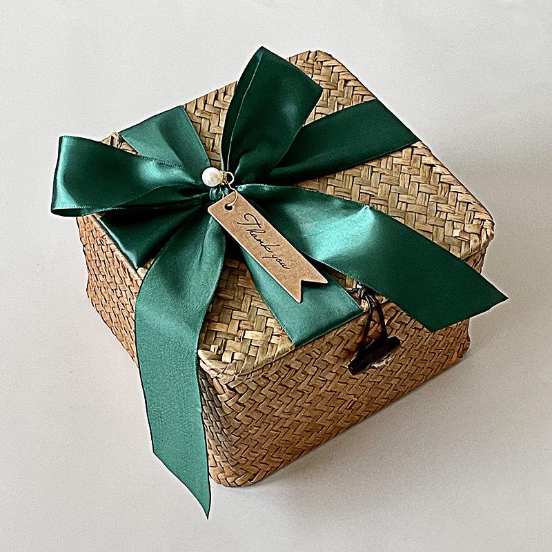 Square Handwoven Bamboo Gift Basket with Lid - High-end Candy Box and Wedding Favor