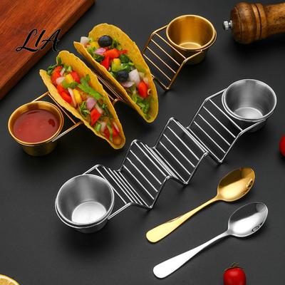 Металлическая стойка для тортилий, держатель для тако с мисками для соуса, набор из 201 нержавеющей стали, волнистый дизайн, прочный, 2 блюдца для закусок и ложка, можно мыть в посудомоечной машине