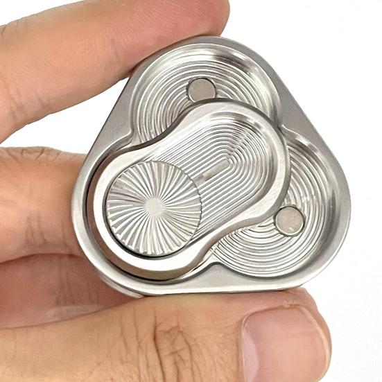 Снятие стресса Эргономичный Забавный Нескользящий Треугольный Вращающийся Слайдер Спиннер Игрушка