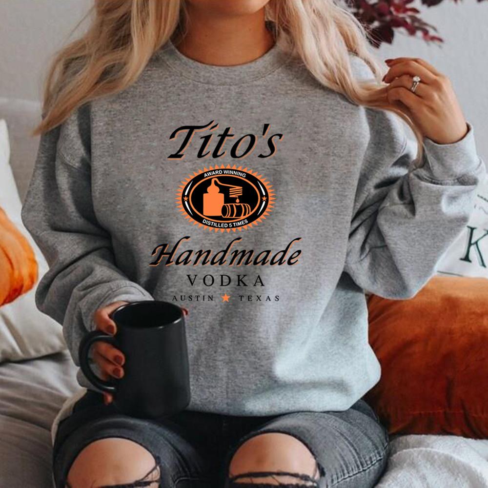 Свитшот Tito Crewneck Свитшот Tito's Handmade Vodka Унисекс Графические Худи Водка Алкоголь Свитшоты Подарок для Поклонника Tito Топ