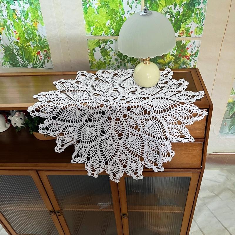 Handmade Crochet Cotton Thread Round Table Cloth European American Country Lampshade Hollow out Tablecloth Diameter 60cm