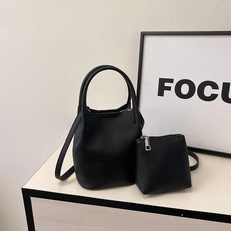 Премиальный нишевый детский рюкзак для мамы, женская весна-лето 2025, новая ретро сумка-мессенджер, женская ручная плиссированная сумка-ведро