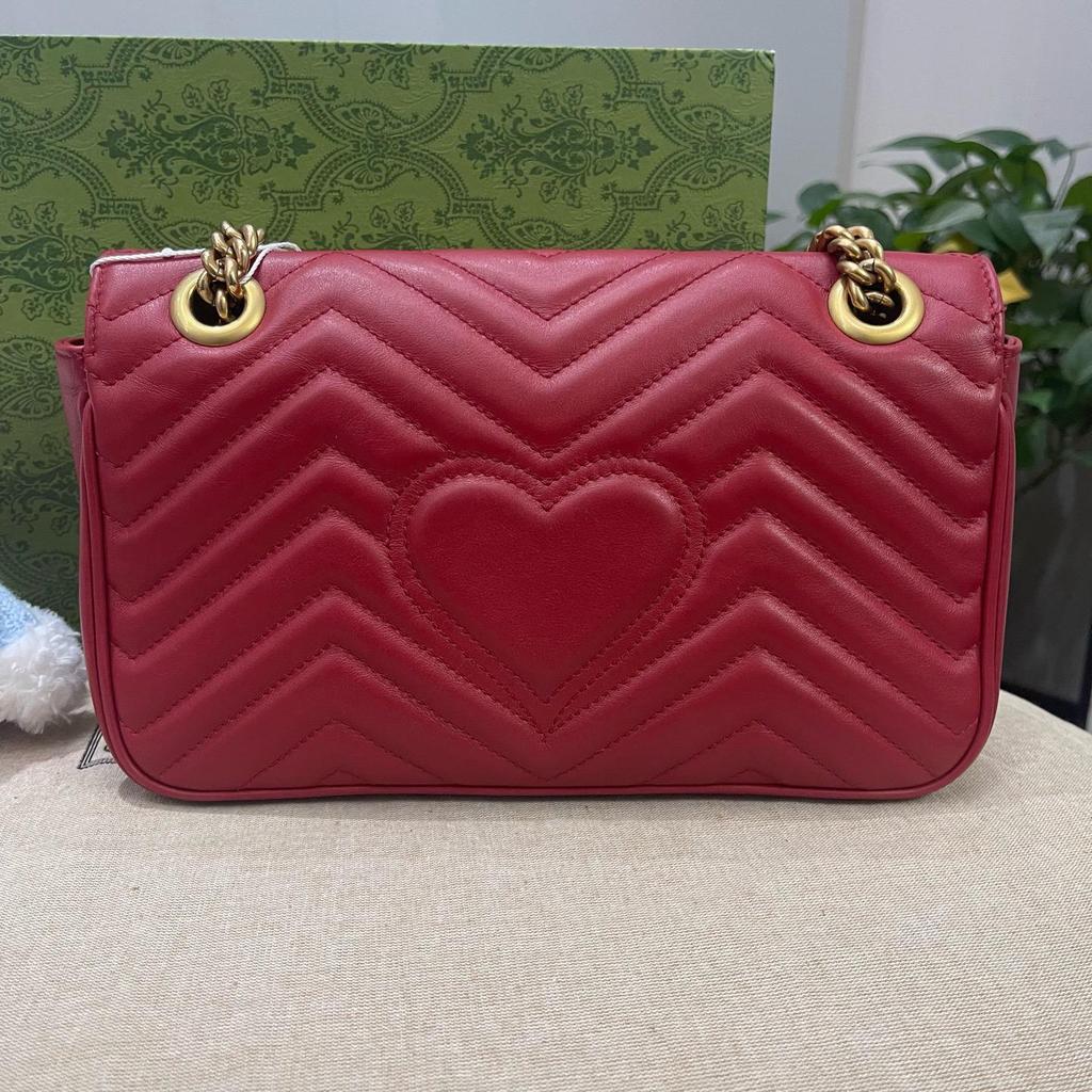 [Б/У] Сумка Gucci GG Marmont Small Matelassé через плечо 'Красная' - Очень хорошее состояние #A1GZ84