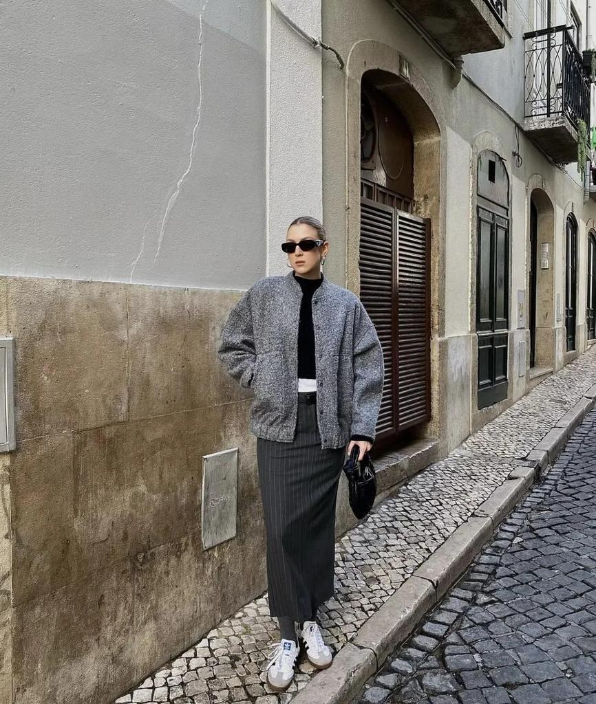 Женское осенне-зимнее однотонное пальто с воротником-стойкой и длинными рукавами, с двумя большими накладными карманами