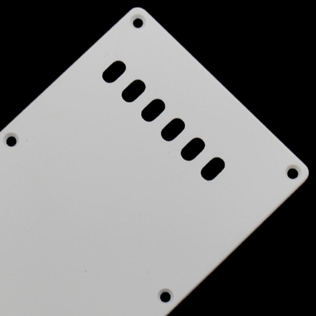 Задняя панель Pickugard Tremolo Cavity Cover для электрогитар ST SQ — белая, согласно описанию