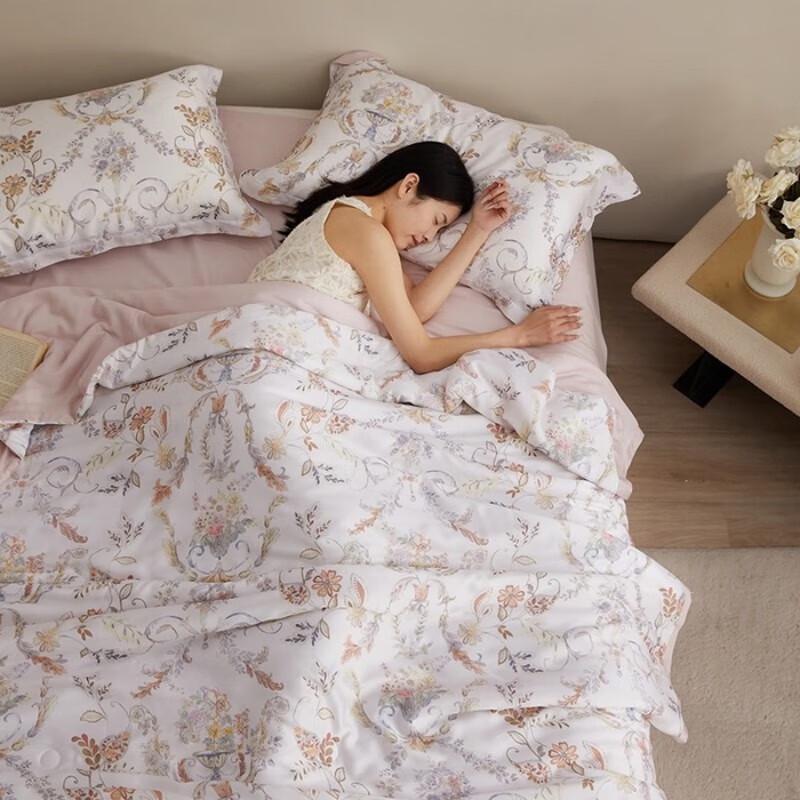 WOODPECKER Floral Tencel Summer Quilt