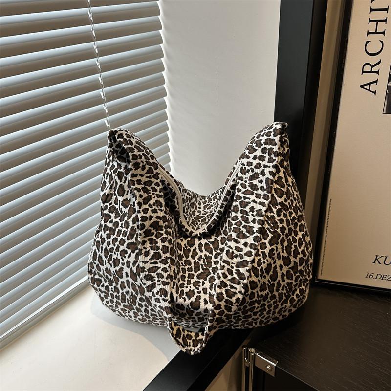Fashionable Simple Design Shoulder Tote Bag For Women Perfect For Daily Use In Autumn