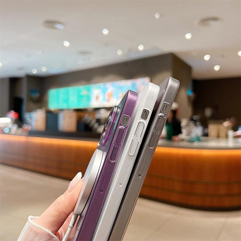 Роскошный высококачественный матовый полупроницаемый чехол для телефона с магнитной присоской и беспроводной зарядкой. Подходит для iPhone 14, 13, 12, 11 Pro Max. Чехлы против падения.