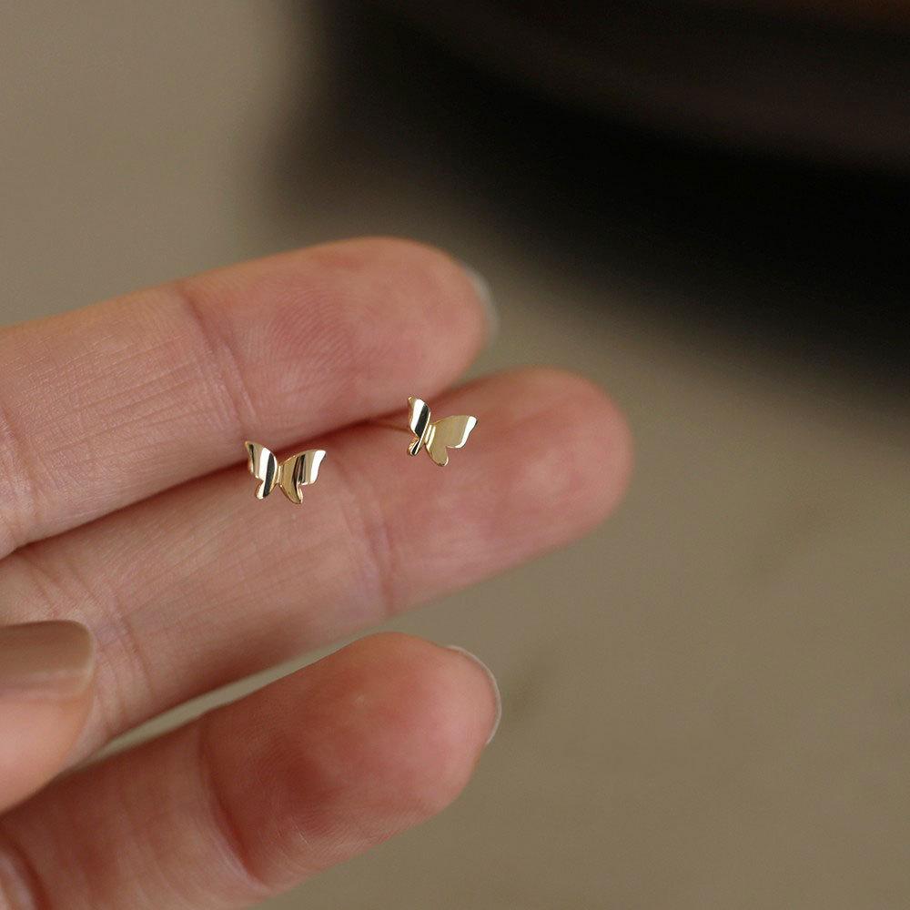 Глянцевые бабочки Простые и милые серьги Новый стиль в Новом году