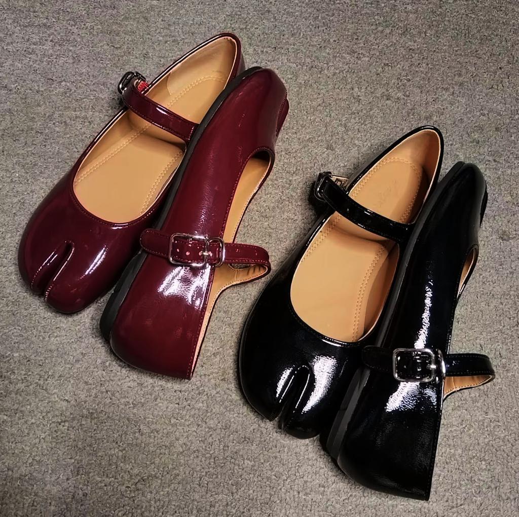 IPPEUM Burgundy Tabi Shoes Women Mary Janes Shoes 2025 New Ballet Flats Split Toe Shoes