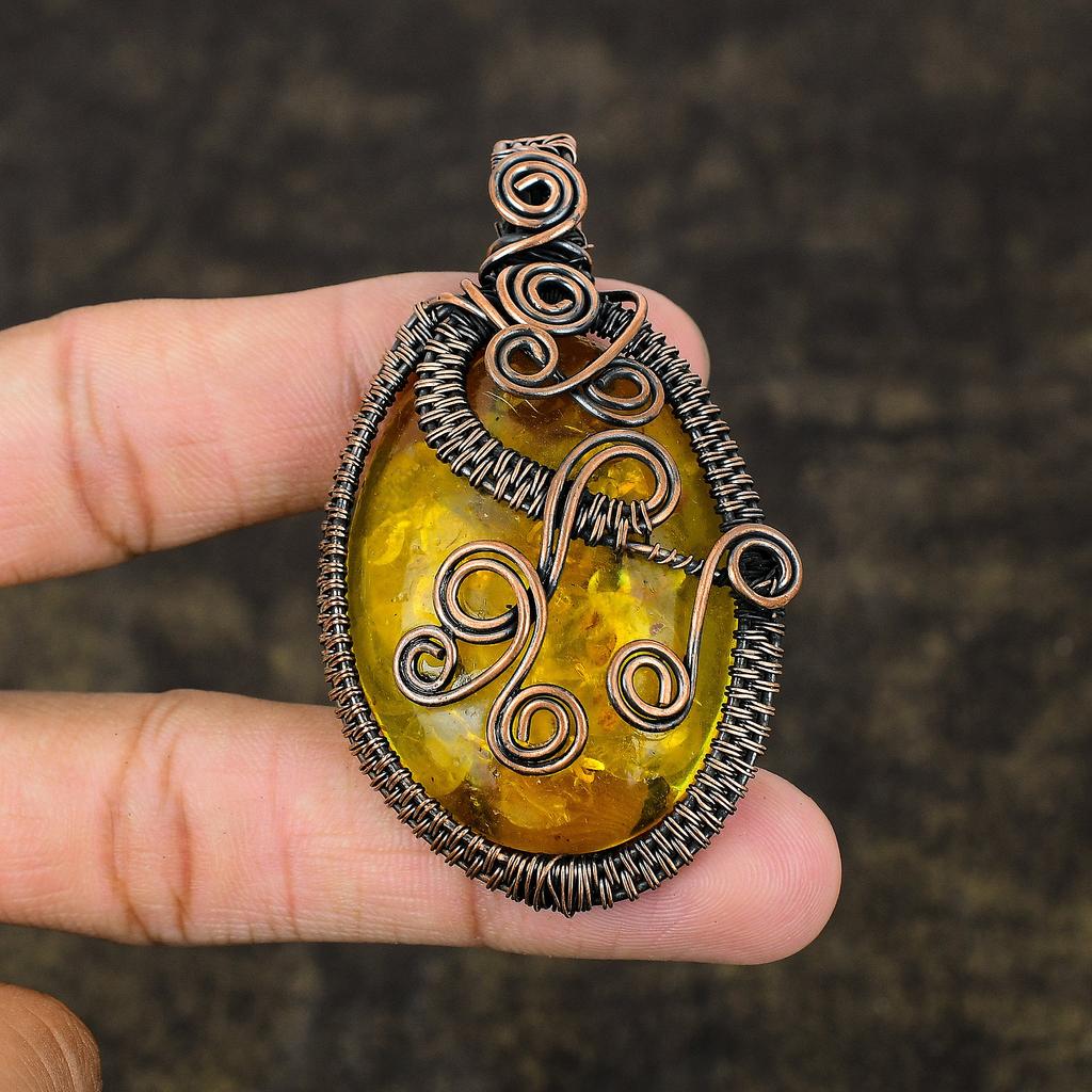Подвеска ручной работы из медной проволоки из натурального балтийского янтаря 2,68 R1y64