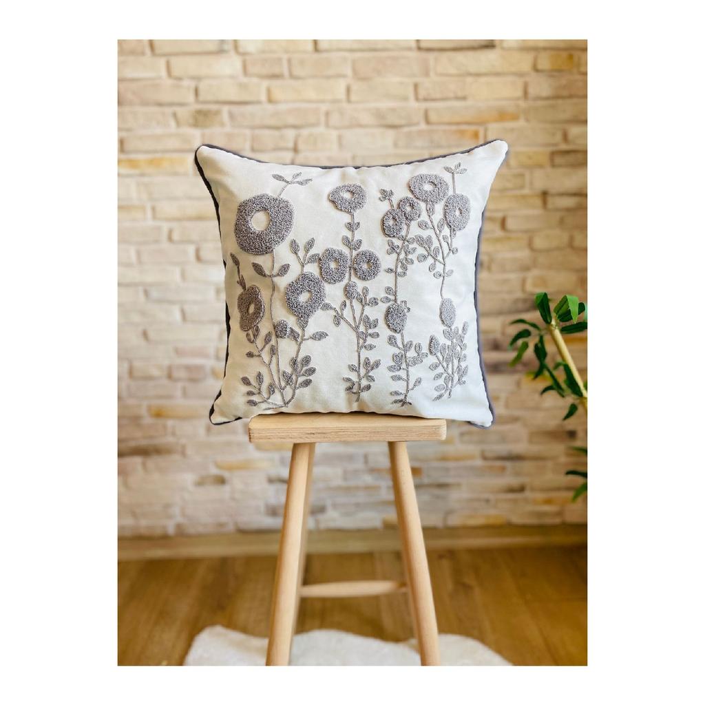 Punch Embroidered Single Decorative Daisy Design Throw Pillow Cover (punch)