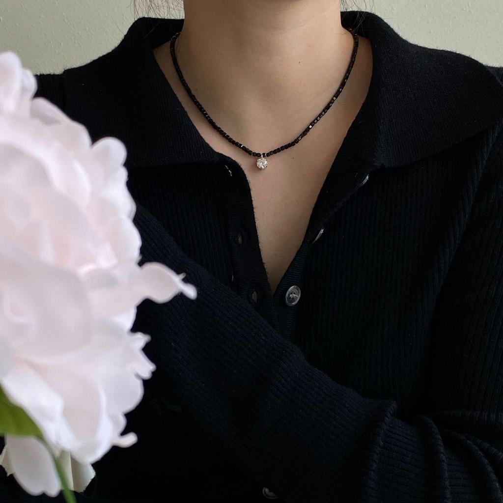 Высококачественное ожерелье из циркона и черной шпинели в холодном стиле: Легкая, роскошная, универсальная и элегантная цепочка на ключицу.