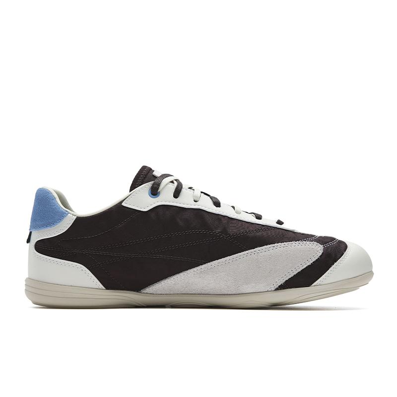Мужские кроссовки FILA RITMO SLEEK Тренировочные ботинки Армии Германии Мужские низкие Цвет: Шоколадный/Тофу Белый