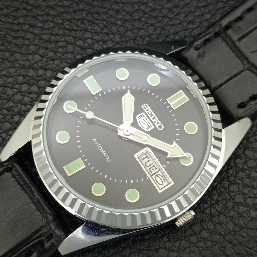 ОТРЕМОНТИРОВАННЫЕ ВИНТАЖНЫЕ МУЖСКИЕ АВТОМАТИЧЕСКИЕ ЧАСЫ SEIKO 5 ЯПОНИЯ ЧЕРНЫЙ ЦИФЕРБЛАТ a444282-1