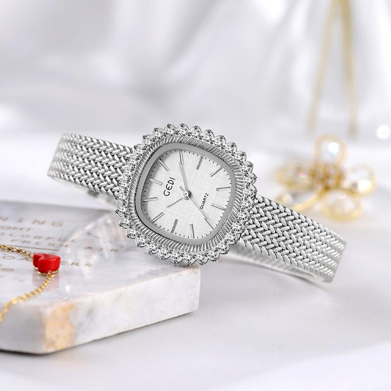 Средневековое Золотое Кольцо-Часы с Колосьями Пшеницы Легкая Роскошь Бриллиантовое Рельефное Ретро Часы Женские Нишевые Высококлассные Кварцевые Часы
