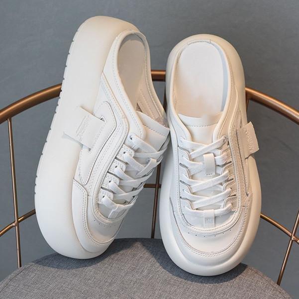 Тапочки-полушапки с ленивым носком, женская летняя одежда 2025 года, новые белые туфли с круглой головкой, одна педаль, без каблука, обувь для доски с большой головкой