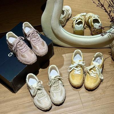 Версия из овчины новых женских универсальных повседневных спортивных туфель на платформе с небольшим внутренним увеличением высоты, туфли папы