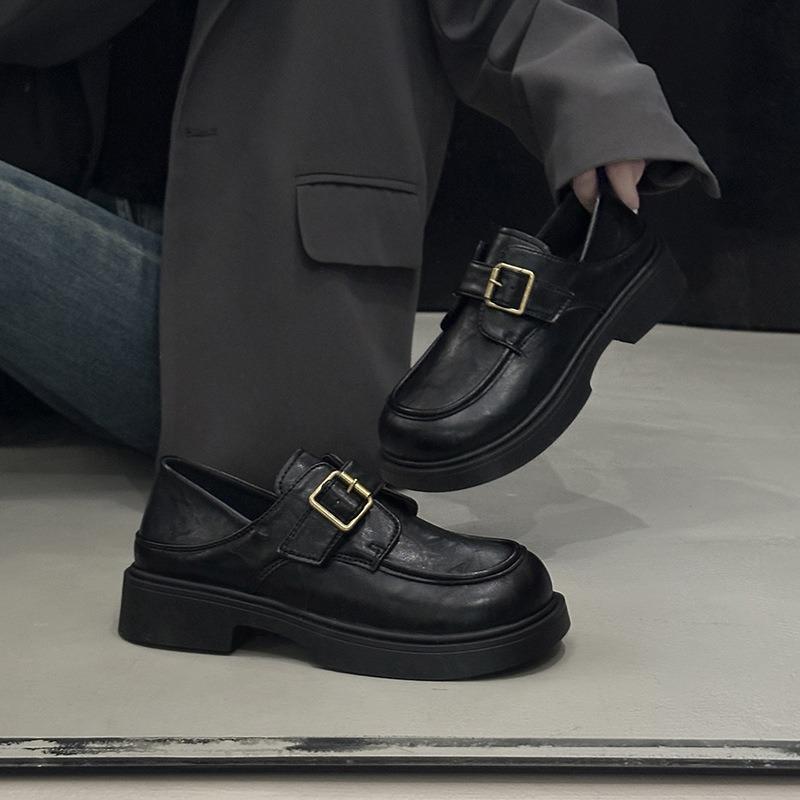 Маленькие кожаные туфли женские новые осенние на толстой подошве и толстом каблуке, туфли для униформы, не утомляют ноги, лоферы с ремешком