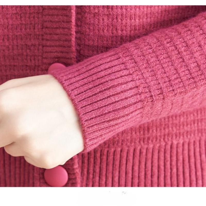 Autumn and Winter Fashion Women's Sweater Knitted Cardigan Round Neck Pearl Sweater Coat Thickened