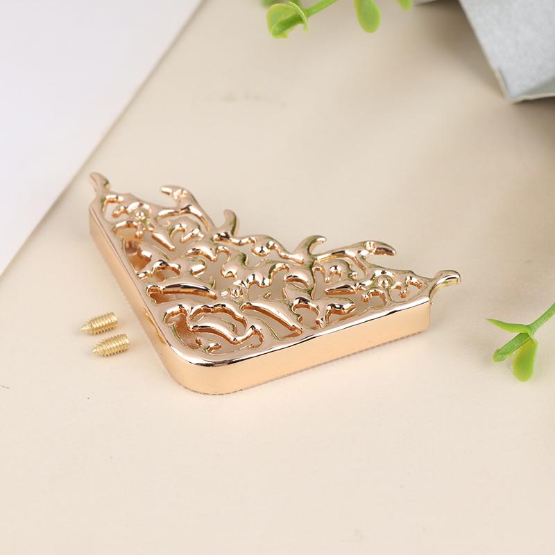 Metal Bags Corner Protectors With 2 Screws Handbags Clip Edges Hollow Fixed Decorative Buckle Diy Hardware Accessories