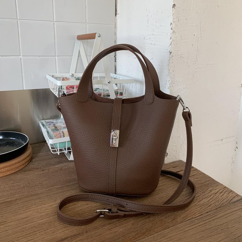 Популярные в этом году маленькие сумки для женской осени и зимы 2025, новые детские и материнские наплечные сумки-мессенджеры, ретро портативные сумки-ведра