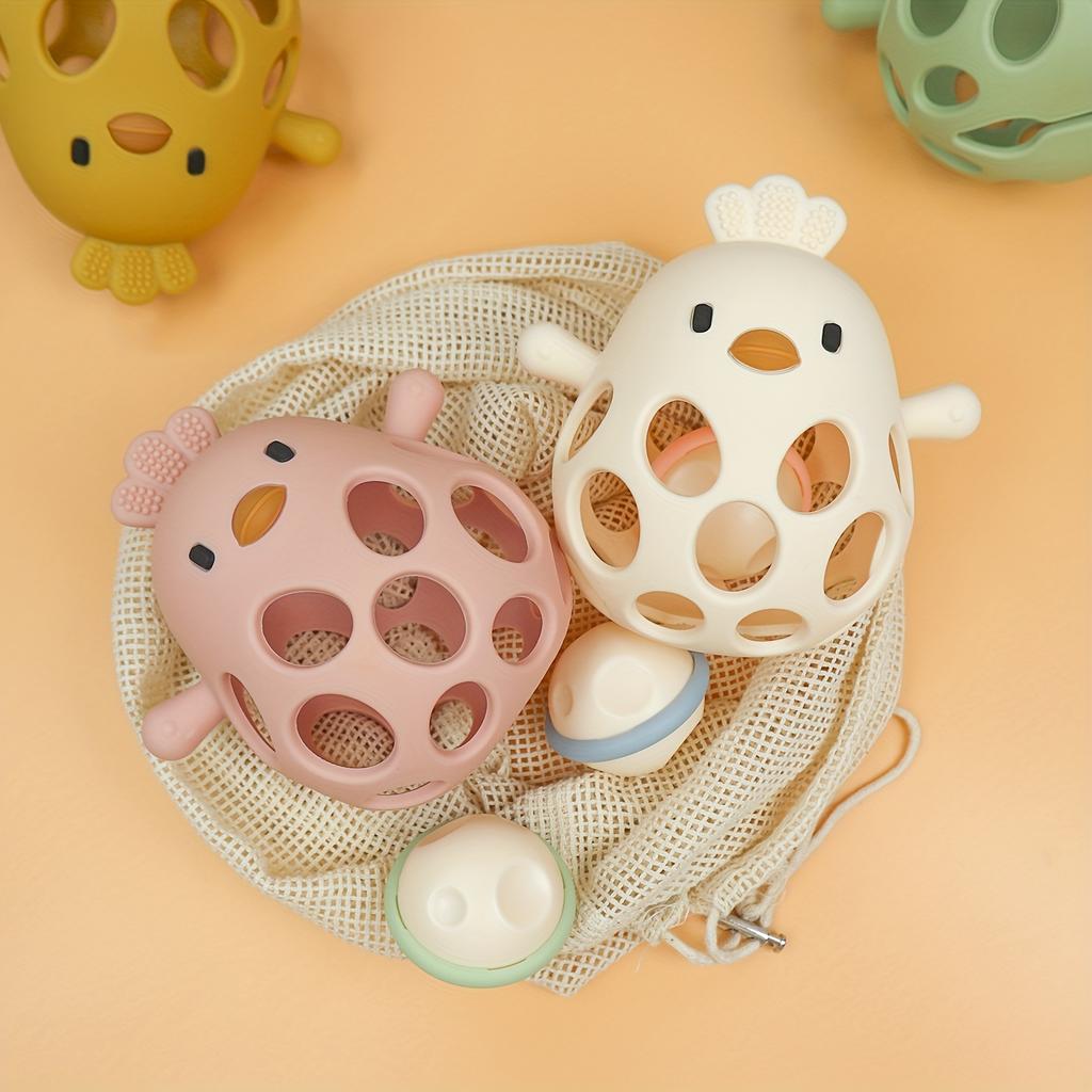 Силиконовый прорезыватель для зубов в виде цыпленка разных цветов с погремушкой - Игрушка для развития хвата и жевания для малышей