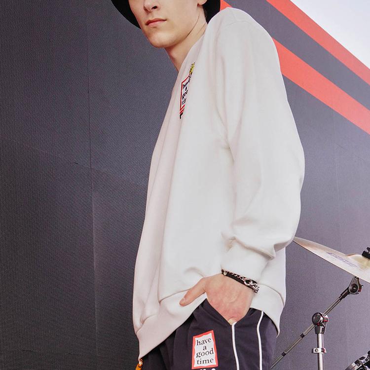 Fila X Хорошо проведите время Коллекция Год Тигра Логотип Вязаный пуловер С круглым вырезом Свободный свитшот Унисекс свитшот F11U219204F-WT