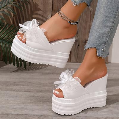 Женские черные сандалии-клинья с цветочным акцентом из искусственной кожи - Увеличение высоты на 10 см, Открытый носок, Толстая подошва, Стильные летние туфли на платформе для повседневной носки