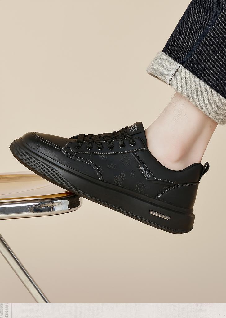 Caesar Light soled Men's Casual Board Shoes 2026 New Fashionable Versatile Skateboarding Shoes with Advanced Sense Men's White Trendy Shoes