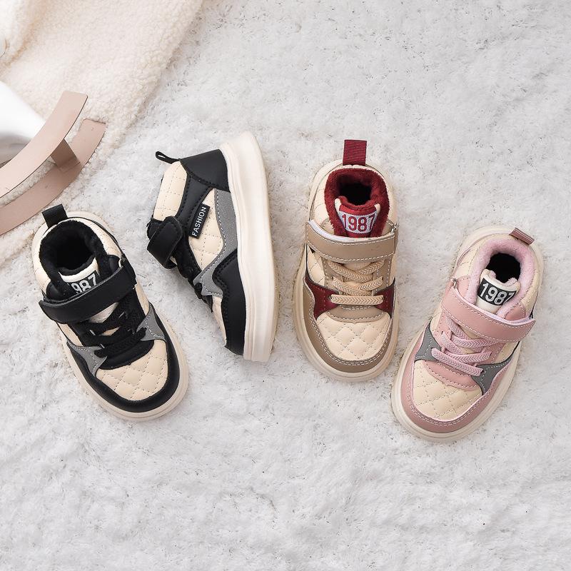 Зимние детские полуботинки на плюшевой подкладке: Теплые хлопковые спортивные туфли для мальчиков и девочек