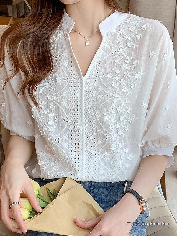 2026 Women's White V-Neck Embroidery Jacquard Lace Puff Sleeve Shirt